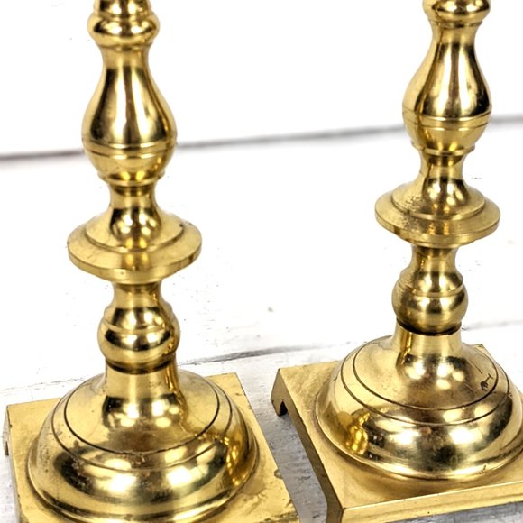 Vintage brass distressed / tarnished pillar spindle candlesticks - Picture 2 of 10